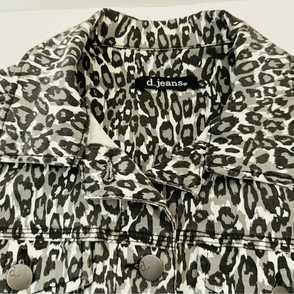 d. Jeans Animal Leopard Print Stretch Denim Trucker Jacket Pockets Size Small - Picture 6 of 16